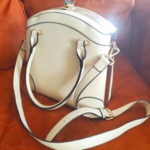 NWOT, Sachel Hand Bag, Cream